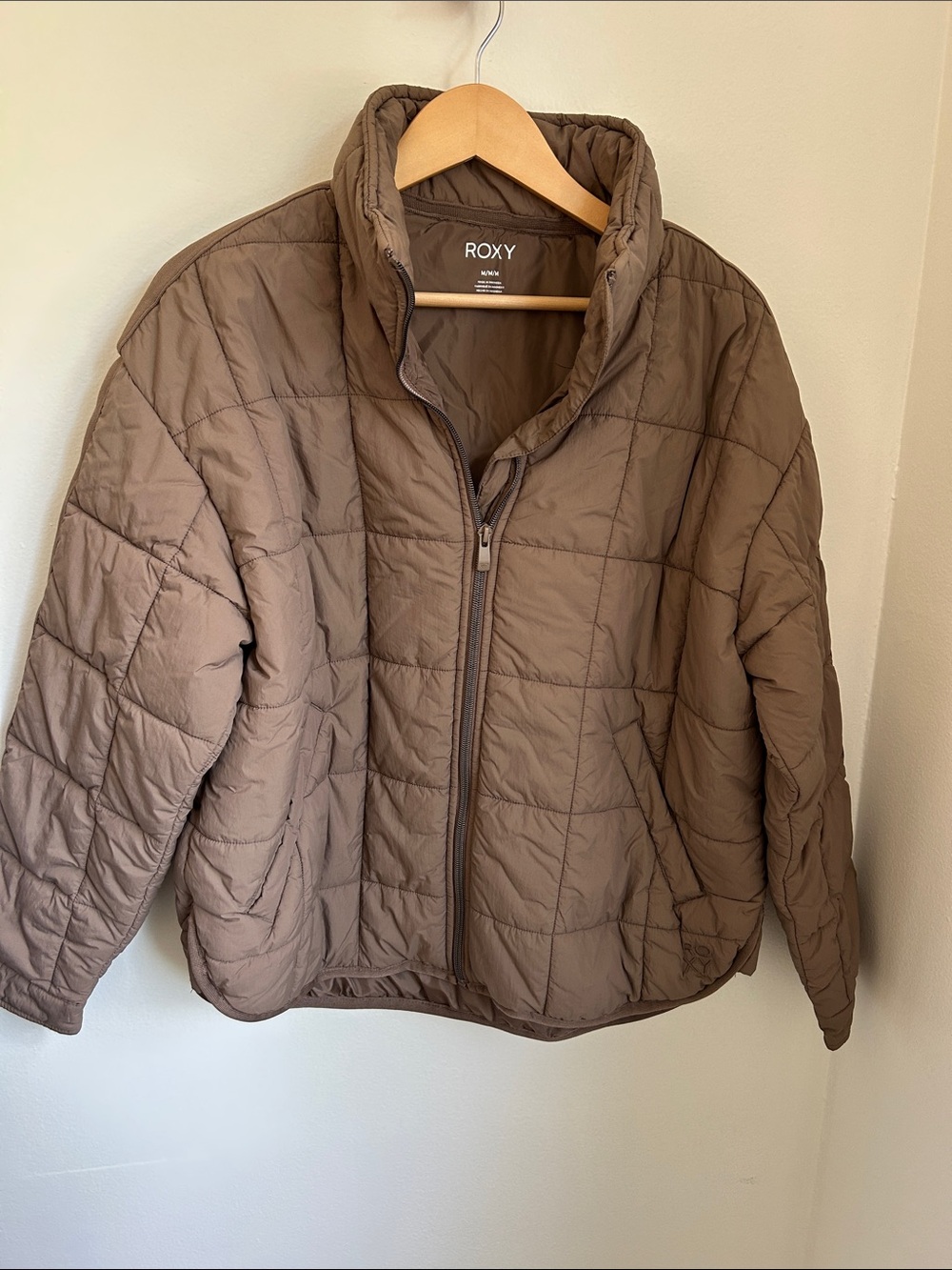 Roxy Taupe Quilted Puffer Jacket, Size M, Full Zip Stand Collar